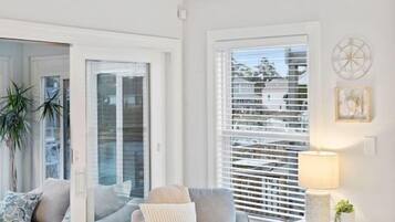 Smart TV, fireplace, DVD player, foosball