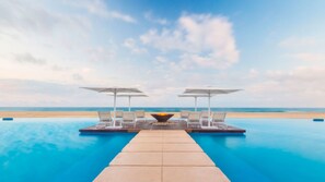 Piscina a l'aire lliure 