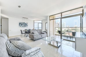 Apartment | Interior - Herzliya Seaside Charming Home by Sea N' Rent (Herzliya)