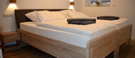 3 chambres, fer et planche Ă repasser, Wi-Fi gratuit, draps fournis