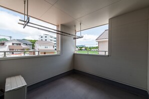 LĂ€genhet Basic (Unit B) | Balkong