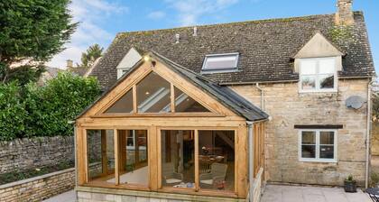 Crofter's Barn - sleeps 2 guests in 1 bedroom