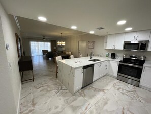 Oven, stovetop, dishwasher, toaster - Westgate Vacation Villas (Kissimmee)