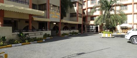 Entrée de l’hébergement