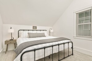 4 Schlafzimmer, Bügeleisen/Bügelbrett, kostenloses WLAN