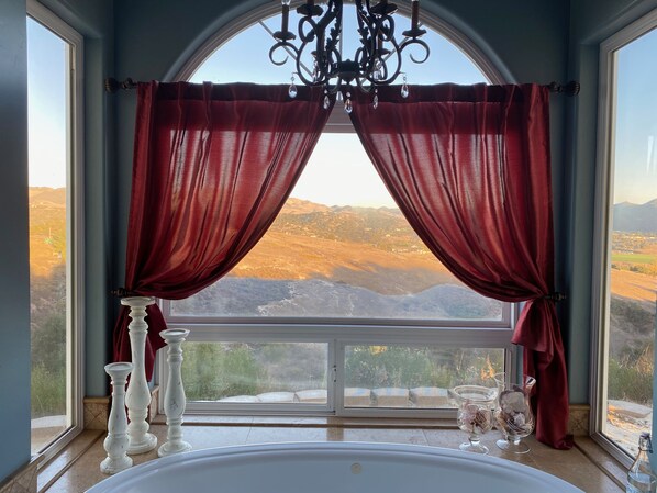 Interior - Comfy Central Coast Retreat w/Views (Arroyo Grande)