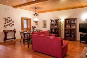 TV - Villa Flora (Castellammare del Golfo)