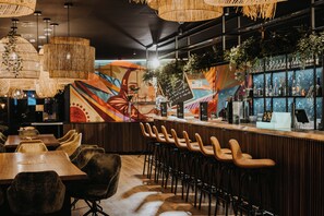 Bar (en la propiedad)