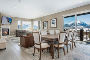 Interior - Penthouse Ski Retreat |Breathtaking Lake & Mountain Views |Fireplace |Garage |Shuttle to 6 Resorts (Dillon)