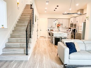 Smart TV, video games, stereo