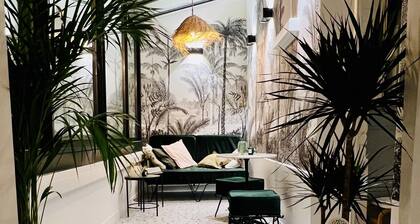 Eiffel Tower ! Very chic 2 bedrooms, Rue Cler