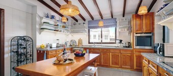 Vacation Home 'La Casa de Manuel' Close to the Beach with terrace