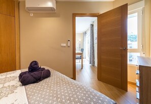1 bedroom, iron/ironing board, free WiFi, bed sheets - Apartment "Las góndolas playa" with sea views, shared pool and Wi-Fi (Almunecar)