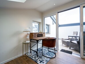 Unclassified image, 3 of 28, button