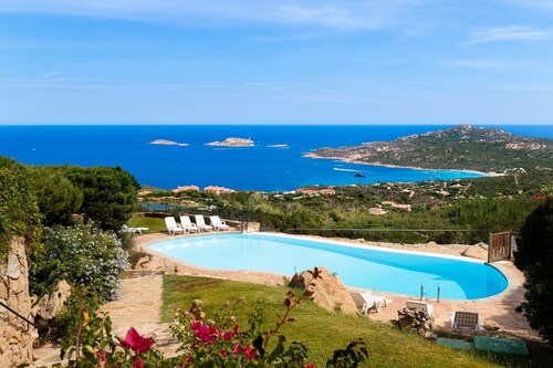 Apartment "Infinite Blue Porto Cervo" mit Meerblick, Gemeinschaftspool und WLAN