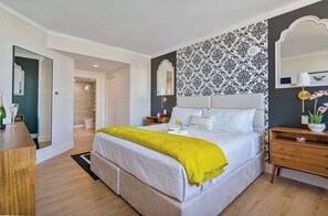 Fer et planche à repasser, lit parapluie, Wi-Fi, draps fournis