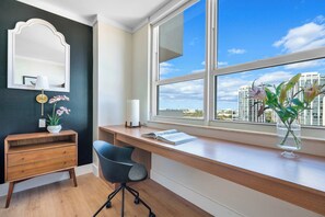 Interior - Panoramic Bay View Suite | Effortless Check-In (Miami)