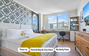 Fer et planche à repasser, lit de bébé portatif, Wi-Fi, literie fournie