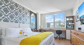 Iron/ironing board, travel crib, WiFi, bed sheets - MVR Relax in Suite with Biscayne Bay Sunsets (Miami)