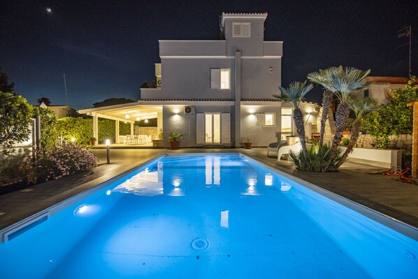 Front of property - Villa Lucilla - Fontane Bianche (Syracuse)