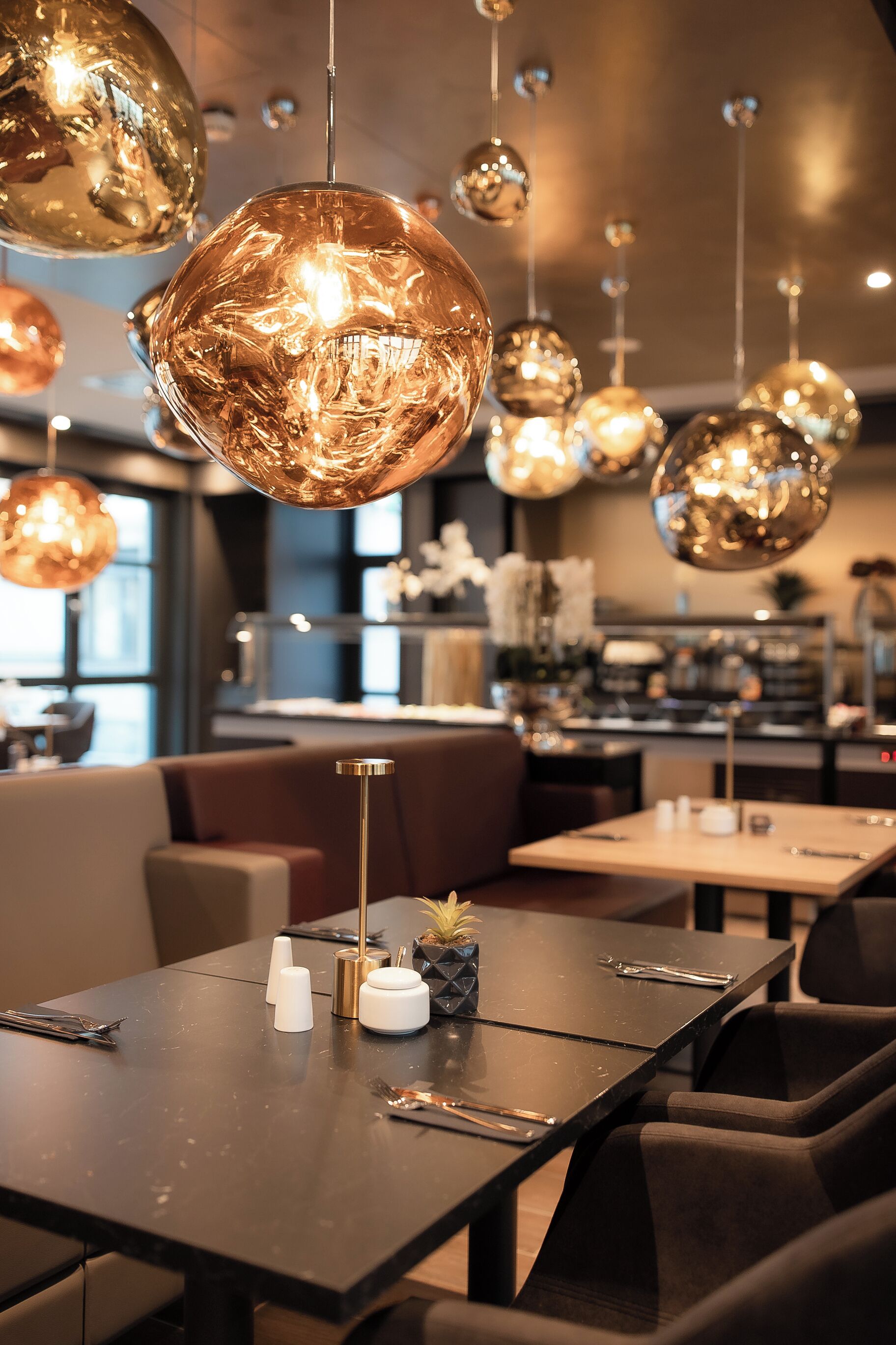 Café da manhã com buffet diário (EUR 19 por pessoa) 