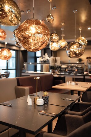 Daily buffet breakfast (EUR 21 per person) - PLAZA Premium Heidelberg (Heidelberg)