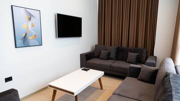 Deluxe Studio Suite | Free WiFi, bed sheets