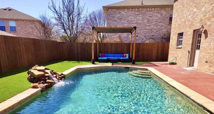 ☆New☆Modern Luxury Dallas Getaway 5BR/2.5BA 3000sf