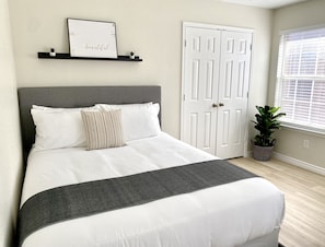 5 bedrooms, desk, iron/ironing board, free WiFi