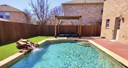 ☆New☆Modern Luxury Dallas Getaway 5BR/2.5BA 3000sf