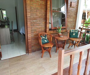 Executive Room, 1 Queen Bed, Balcony | Balcony