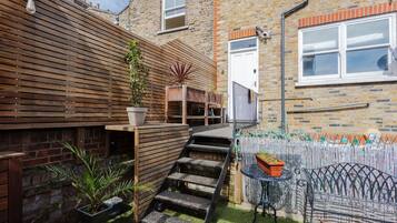 Basic House, Multiple Beds | Property grounds