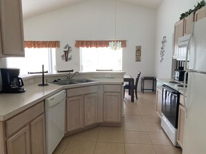 House, Multiple Beds (Alain's Southern Dunes Vacation Home) | Private kitchen