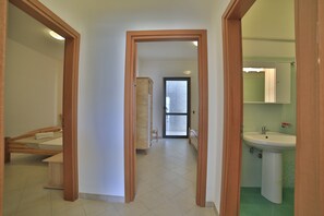 2 bedrooms, free WiFi, bed sheets - Residence Cala Verde - Three-room apartment 5 places (Marina di Mancaversa)