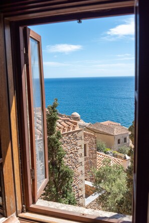 Interior - Kyklamino Castlehouse (Monemvasia)