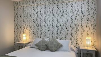 1 slaapkamer, een strijkplank/strijkijzer, reisbedje, wifi