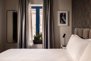Superior kamer, 1 twee- of 2 eenpersoonsbedden | Luxe beddengoed, een minibar, een kluis op de kamer, geluiddichte muren