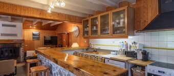 Casa en el centro del pueblo con patio, privacidad y wifi