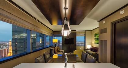 Big 2 BR Vdara Corner Penthouse! Stunner Bellagio Fountain View! Sleeps 6! 42 Fl