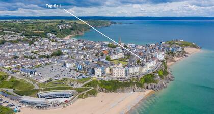 Top Sail - Beautiful Apartment Minutes Walk to Beach and Town Centre