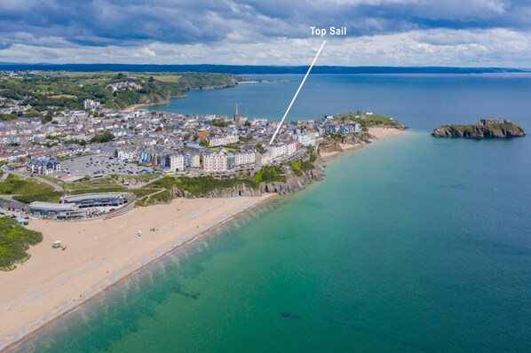 Apartment | 2 bedrooms, WiFi - Top Sail - Beautiful Apartment Minutes Walk to Beach and Town Centre (Tenby)