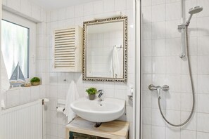 Shower, hair dryer - Momme - garden, terrace, close to the center (Büsum)