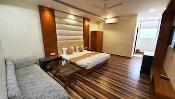 Memory-foam beds, individually decorated, individually furnished, desk