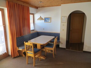 Dining - Cozy family apartment No. 1 - 5 minutes to the ski lift (Flachau)