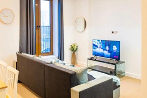 Leilighet | Oppholdsrom