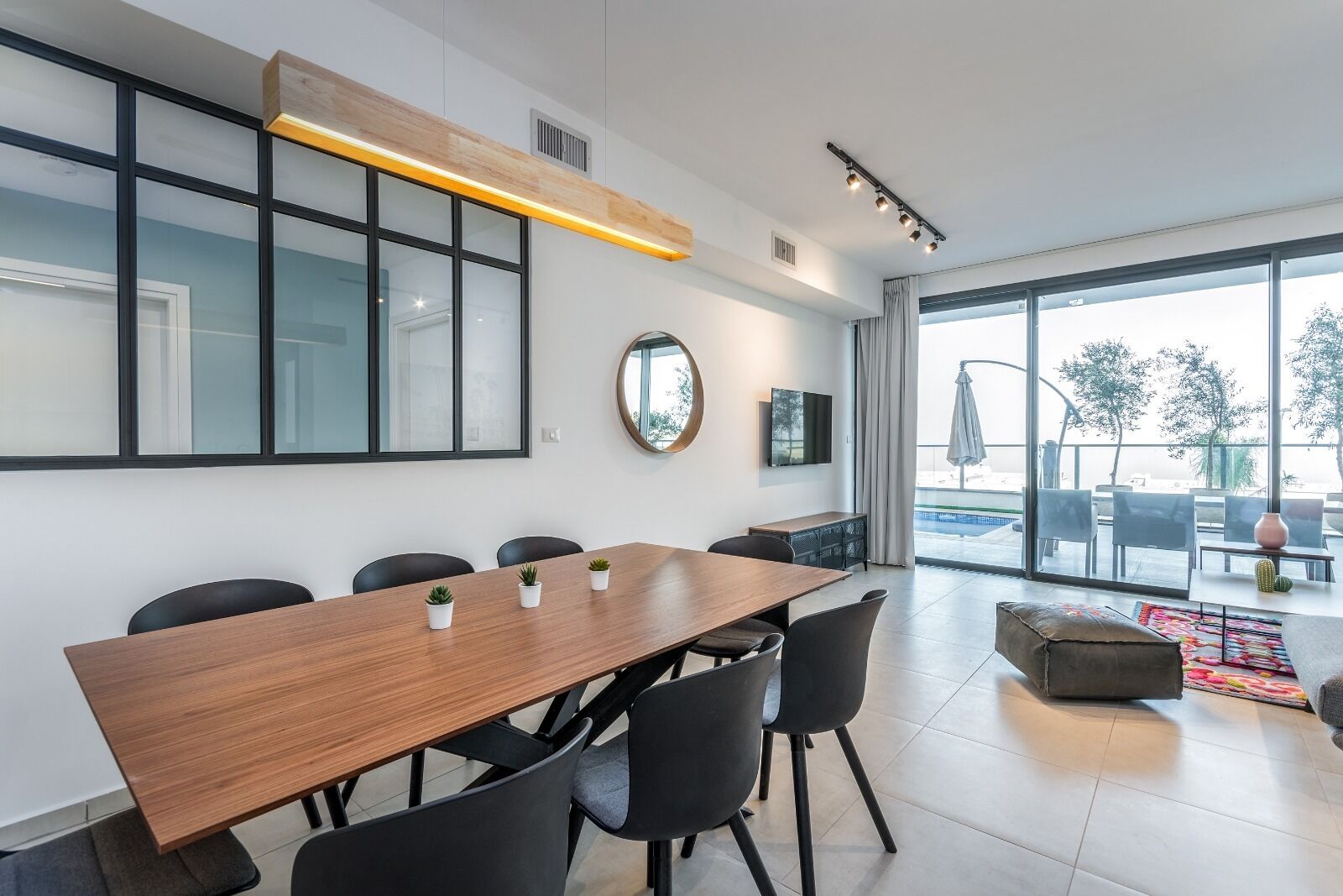 Family Apartment | In-room dining