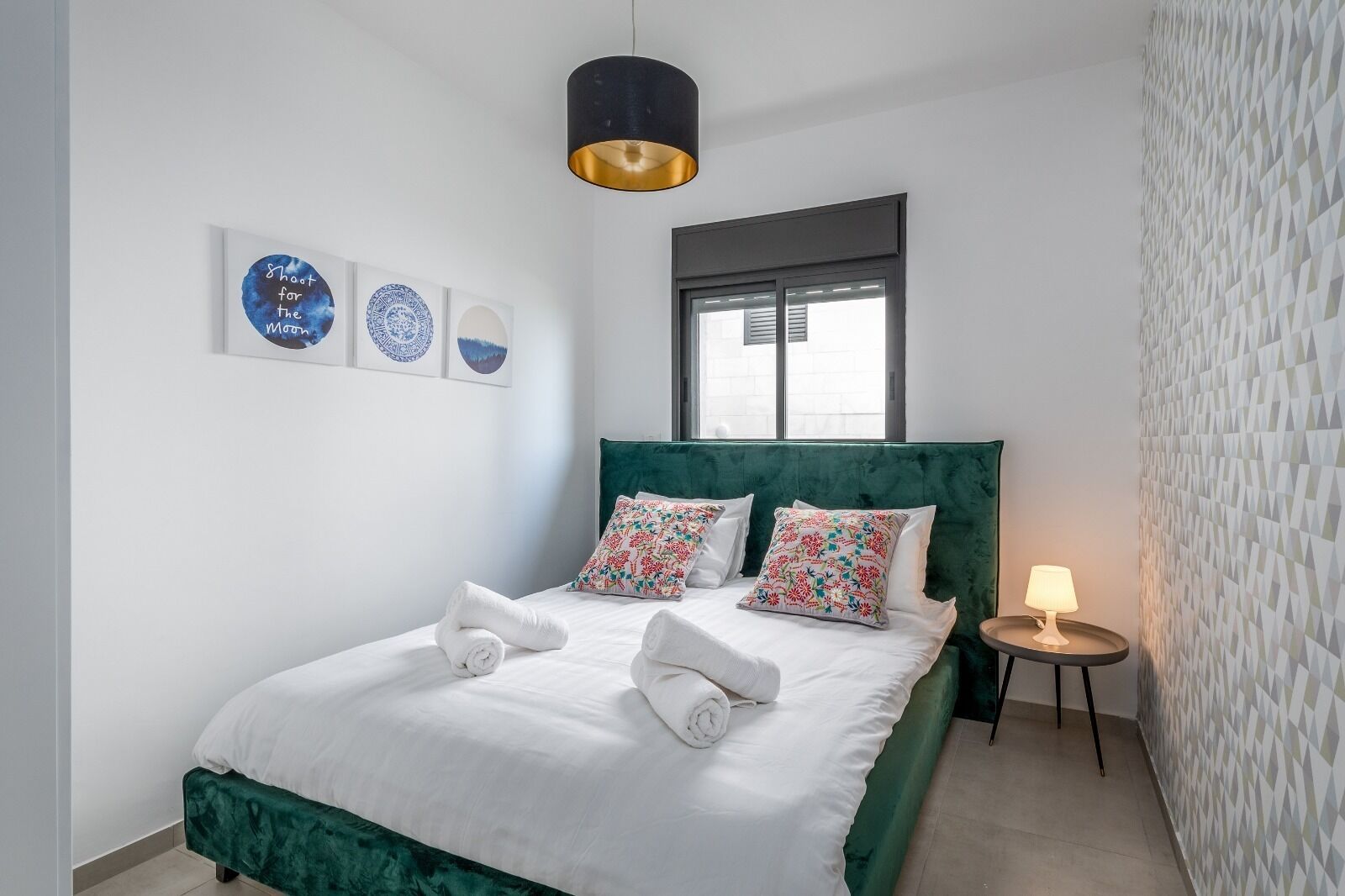 4 bedrooms, travel crib, free WiFi