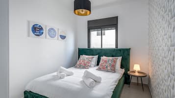 4 bedrooms, travel crib, free WiFi