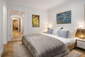 1 chambre, coffres-forts dans les chambres, fer et planche à repasser