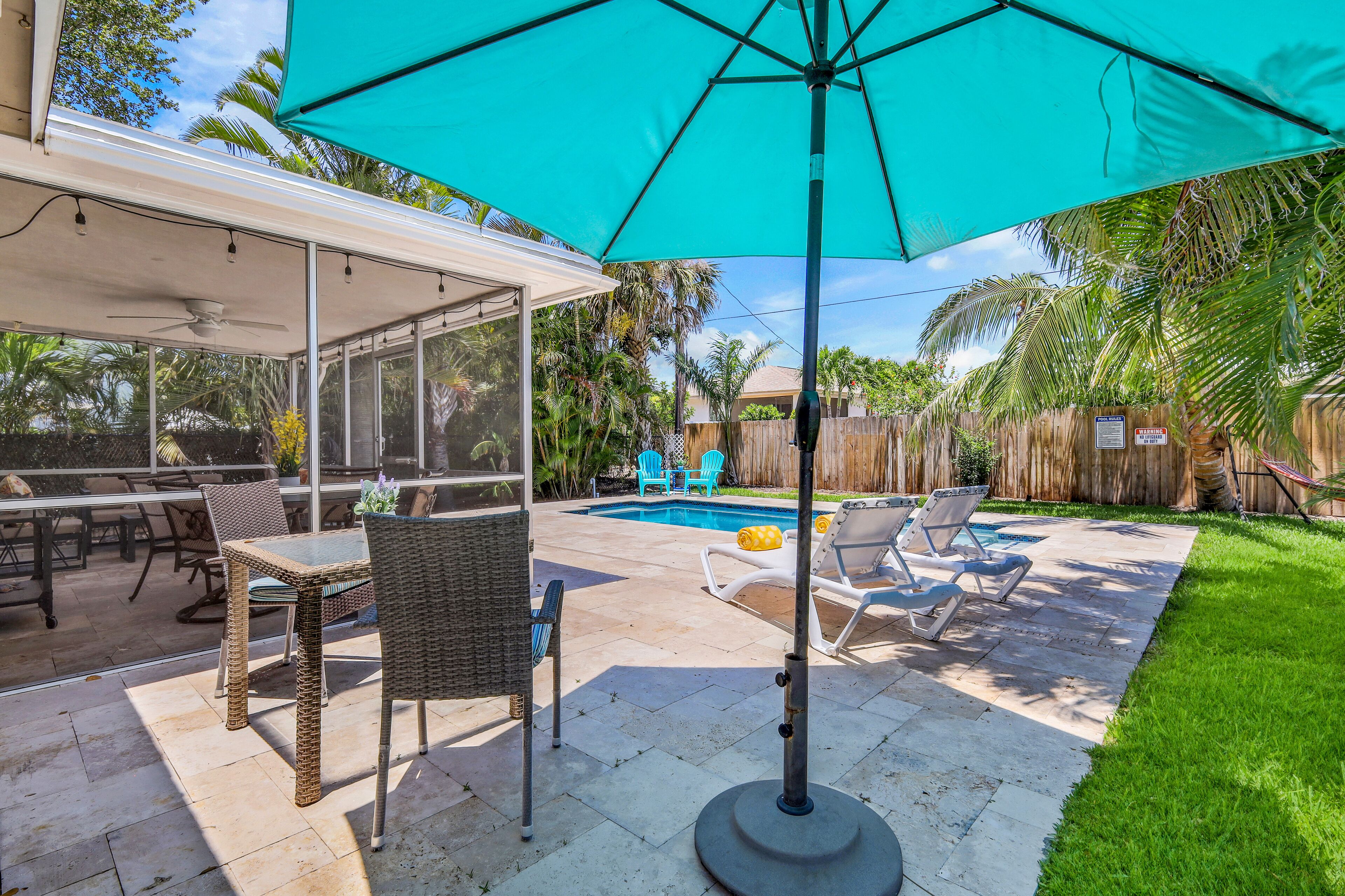 Summer/Fall Sale! Seas The Day - Walk to the Beach! - New Heated Pool! - Monthly Discount!